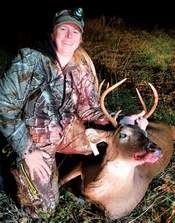 Laura Rigsby with her 2017 Montgomery County bowhunting buck